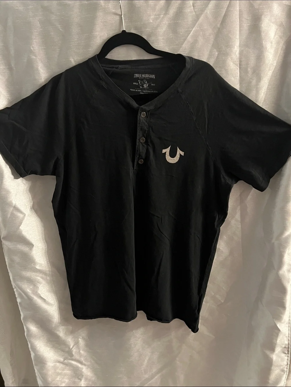 True Religion Black Short-Sleeve Henley with White Horseshoe Logo men’s XXL